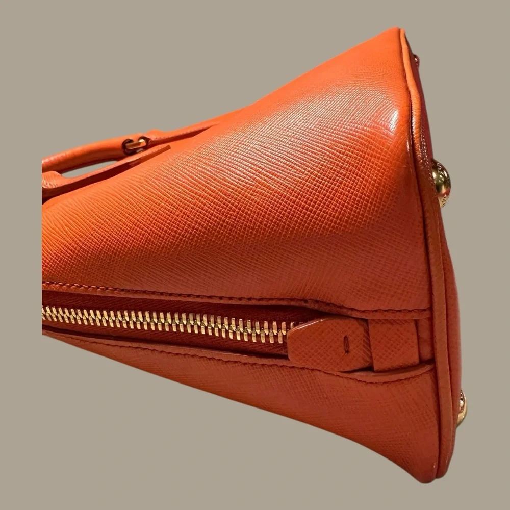 Prada Saffiano Lux Leather Small Promenade Bag With Gold Hardware - Picture 7 of 11